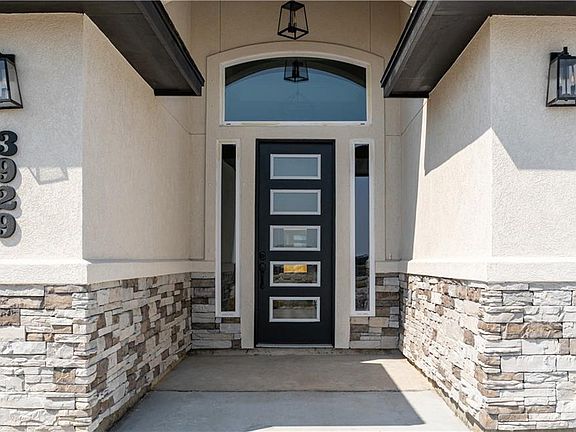 3rd image of 3929 Karo Dr
