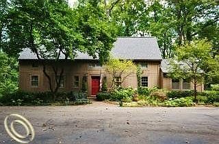1st image of 26845 Crestwood Dr