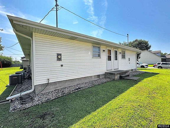 5th image of 2616 Palmer Dr