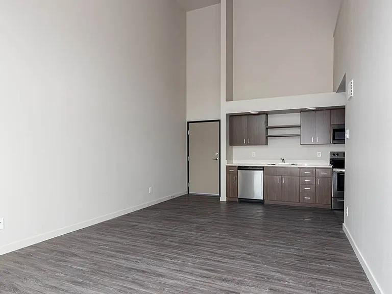 Market Village Apartments — Photo 32