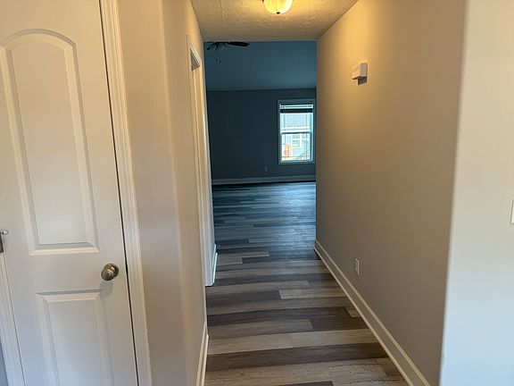 3rd image of 472 Lansing Ln