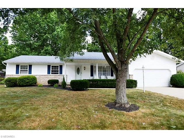 3297 Cherrywood Dr photo 1