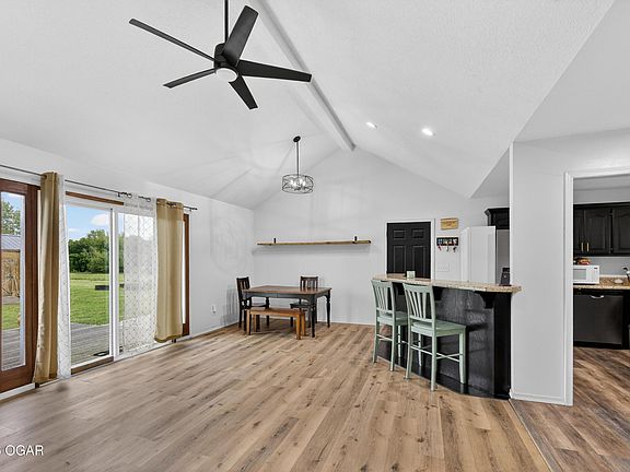4th image of 26675 Maple Rd