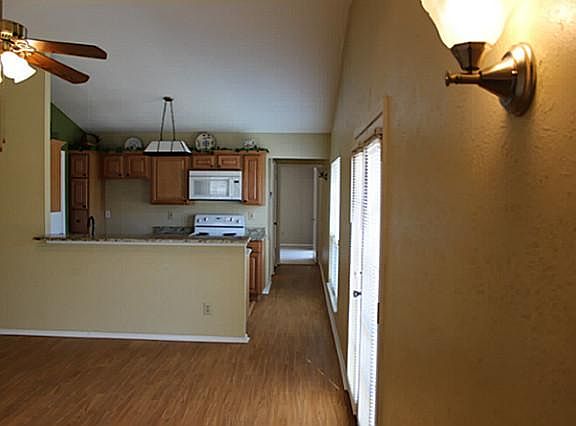 3rd image of 460 Pogue St