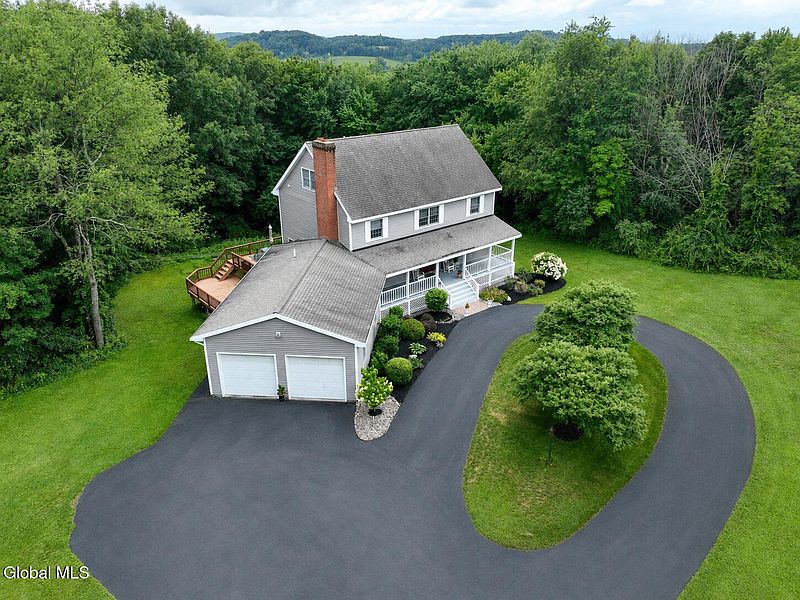 4th image of 119 Menemsha Lane