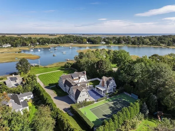 21 River Ln, Duxbury, MA 02332