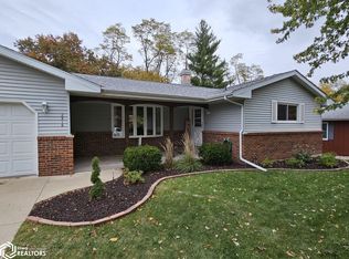 2516 Sunrise Ln, Burlington, IA 52601