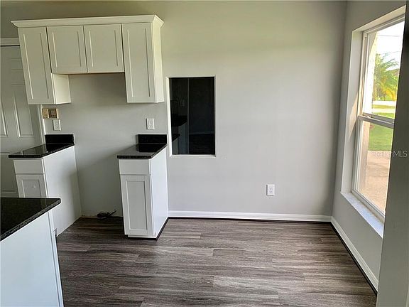 5th image of 338 Jacksonville Ct