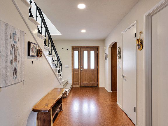2nd image of 715 W Camino Del Poso