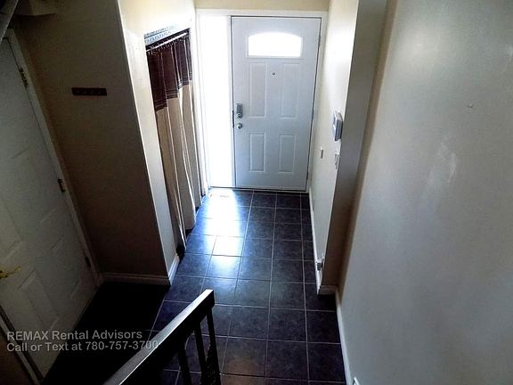 5th image of 105 Kingsfield Vl