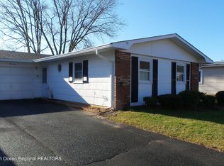17 Blake Cir, Brick, NJ 08724