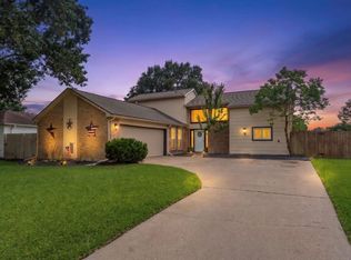 7215 Creek Crest Dr, Houston, TX 77095