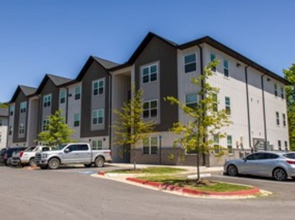 South Creekside Apartments | 900 N Leverett Ave, Fayetteville, AR