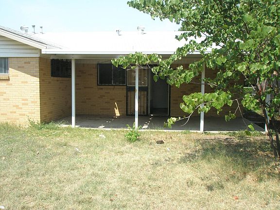 2nd image of 1306 Cedar Dr
