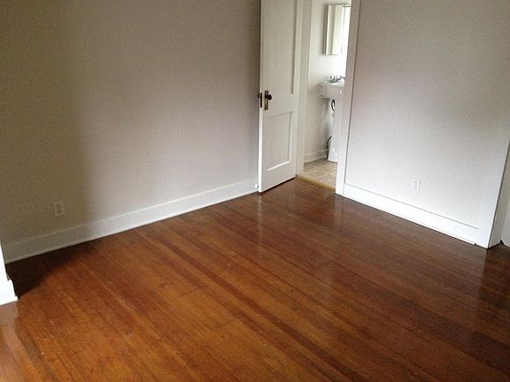 4th image of 106 West Ave #B