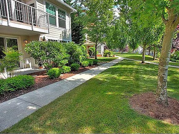 2nd image of 12170 NE 24th St APT 122