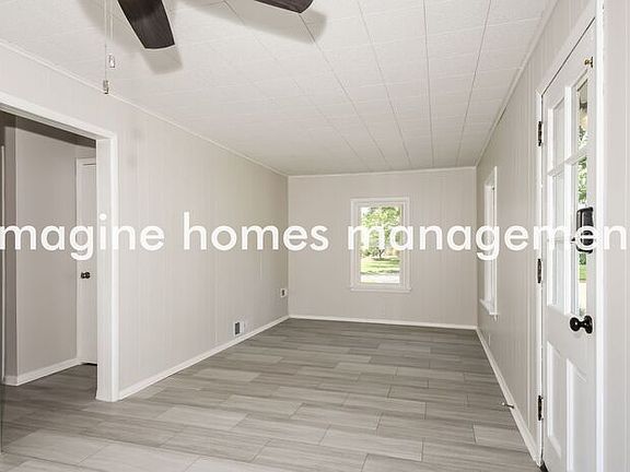 3rd image of 6927 Ravenscroft Dr