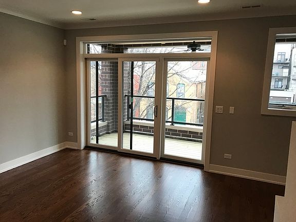 5th image of 1631 W Pierce Ave #1