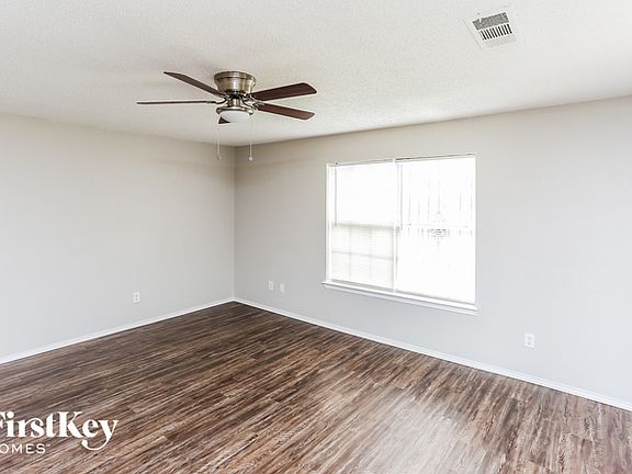 2nd image of 10207 Glenn Vista Dr