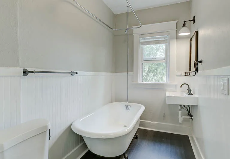 7437 N Saint Louis Ave #9 — Photo 12