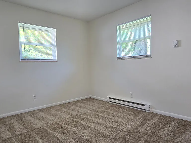 301 S Gray St — Photo 12