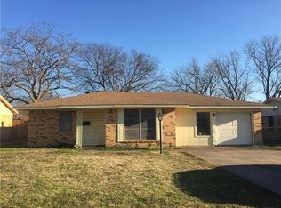 2524 Mark Dr, Mesquite, TX 75150