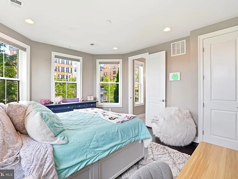 500 Riversail Ln #438 — Photo 10