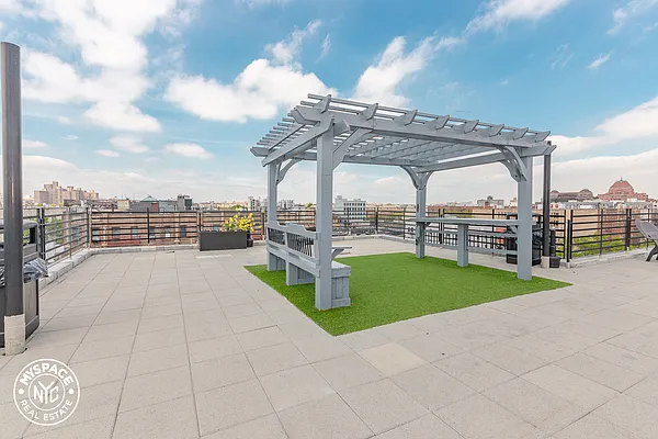 Rented by MySpaceNYC | media 12