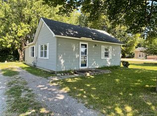 5296 Reuben Dr, Flint, MI 48532