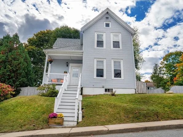23 Arlington St, Amesbury, MA 01913