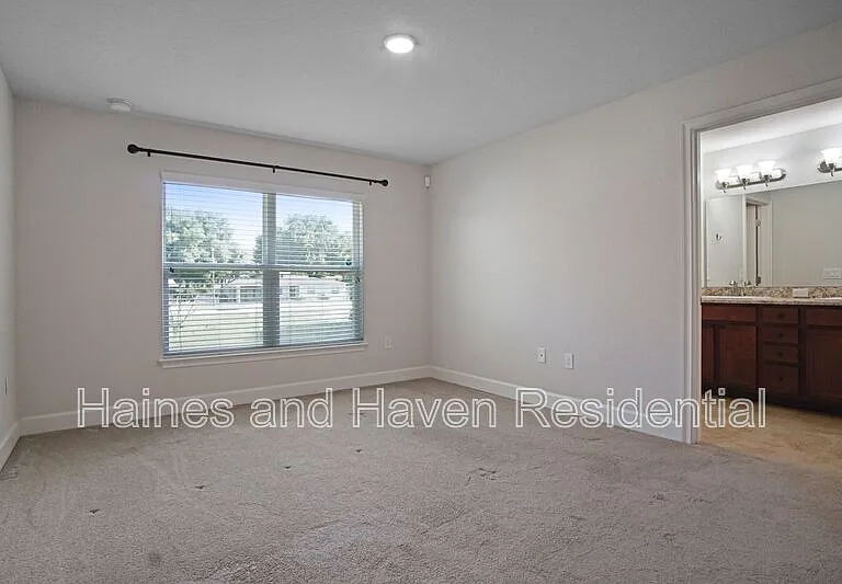 1217 Forest Hills Dr — Photo 12