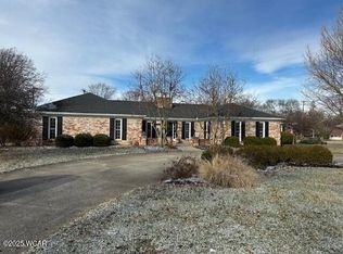 1600 Fairway Dr, Lima, OH 45805