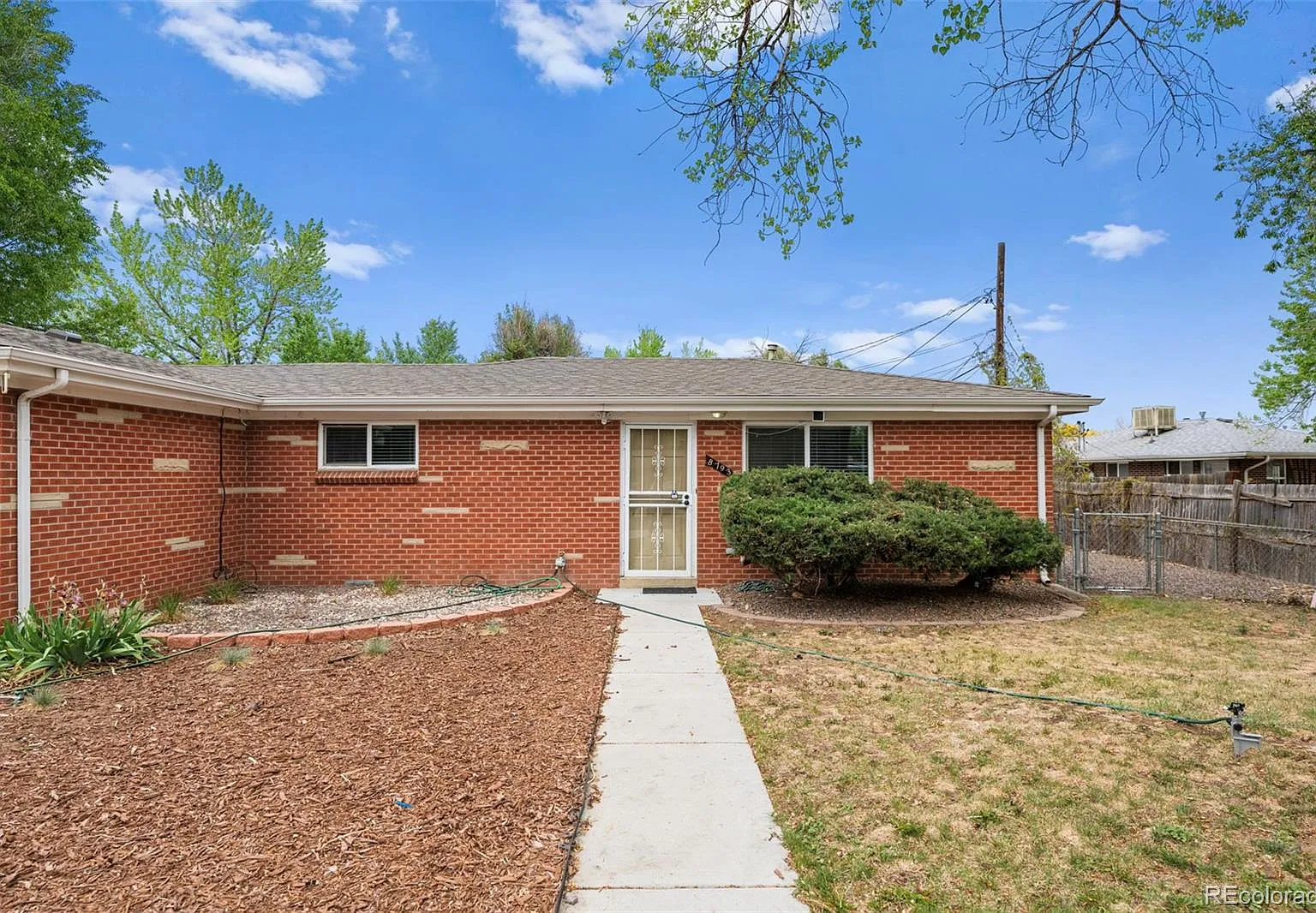 3 bed, 1.5 bath, 1090 sqft, $2,300 — Photo 1