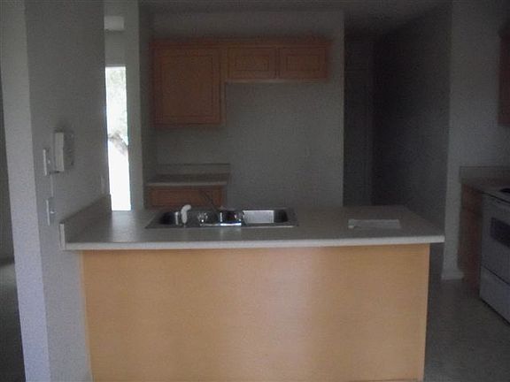 2nd image of 500 Acorn Ln