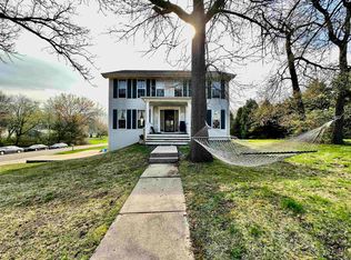 104 New Forest Rd SW, Poplar Grove, IL 61065