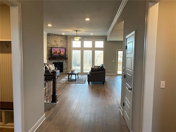 2nd image of 4105 NE 88th St
