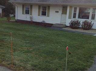 77 Powers Rd, Holden, MA 01520