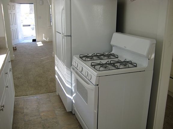 4th image of 4281 47th St