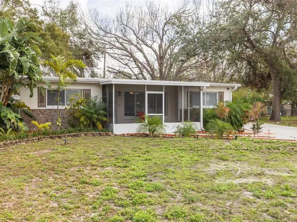 9325 90th Ter, Seminole, FL 33777