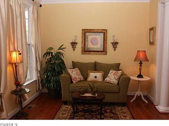 3rd image of 9108 Creekwalk Pl