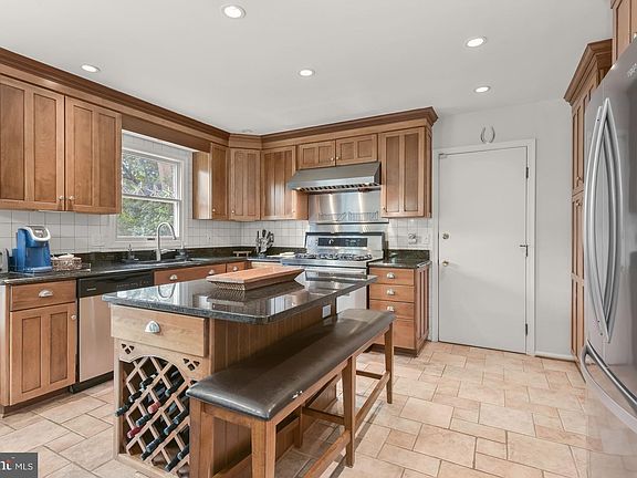 2nd image of 403 Green Grove Ct #64