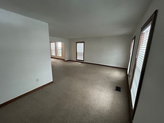 2nd image of 1026 E 8th St