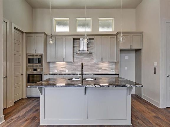 5th image of 13318 Galleria Cir