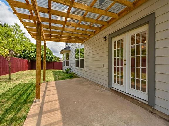 3rd image of 1008 Ambrose Dr