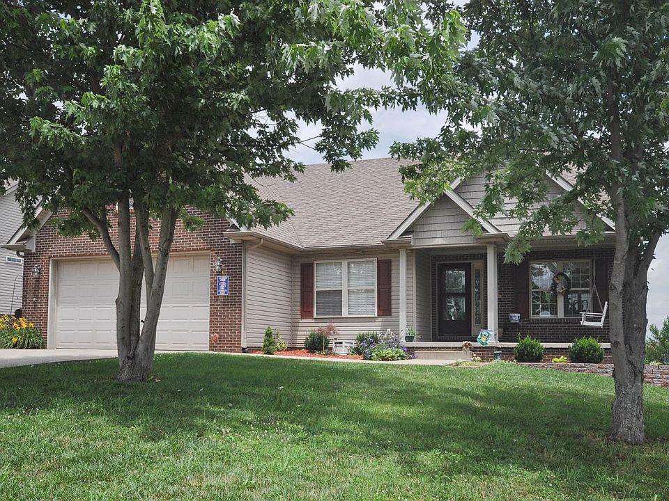 1st image of 511 Applewood Ln