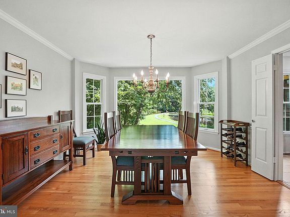4th image of 6018 Lincolnwood Ct