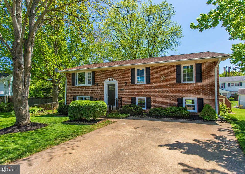 1st image of 311 Morven Park Ct NW