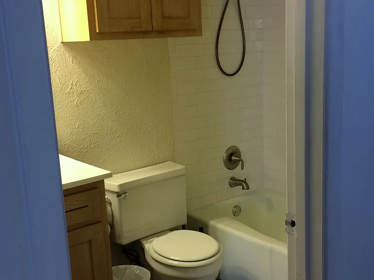 500 E Riverside Dr #141 — Photo 5
