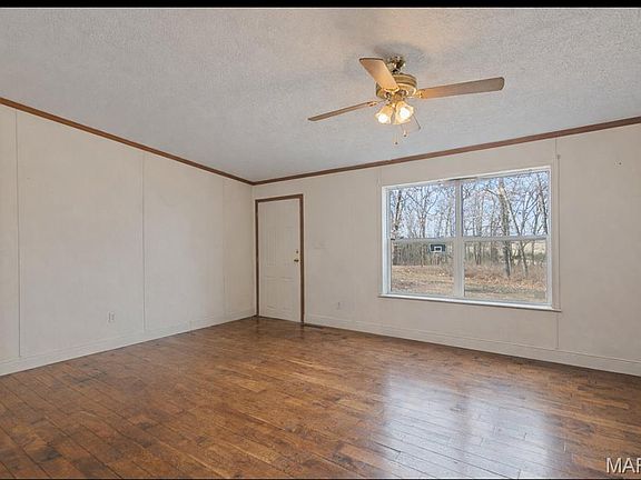 4th image of 420 Dairy Rd