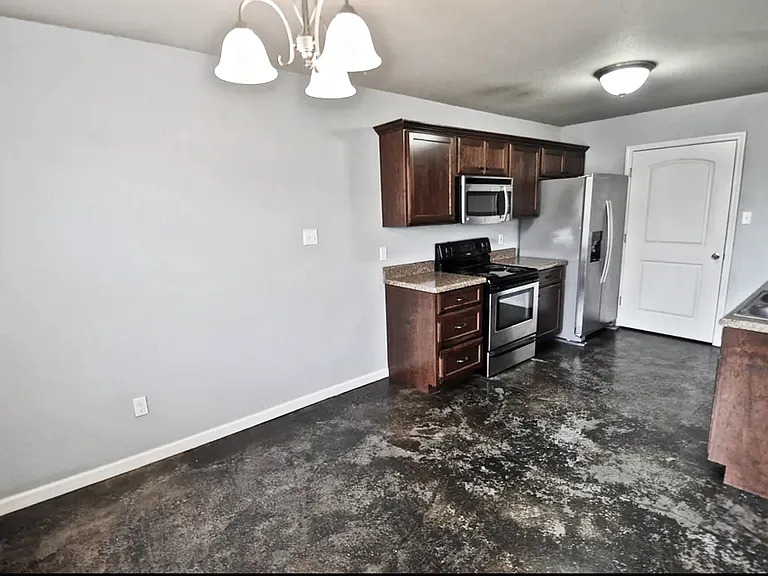3884 Turfway Dr — Photo 7